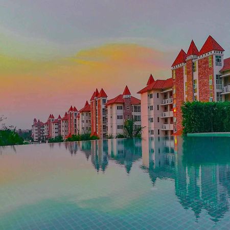 Happy City Golf & Resort Chiang Rai Extérieur photo