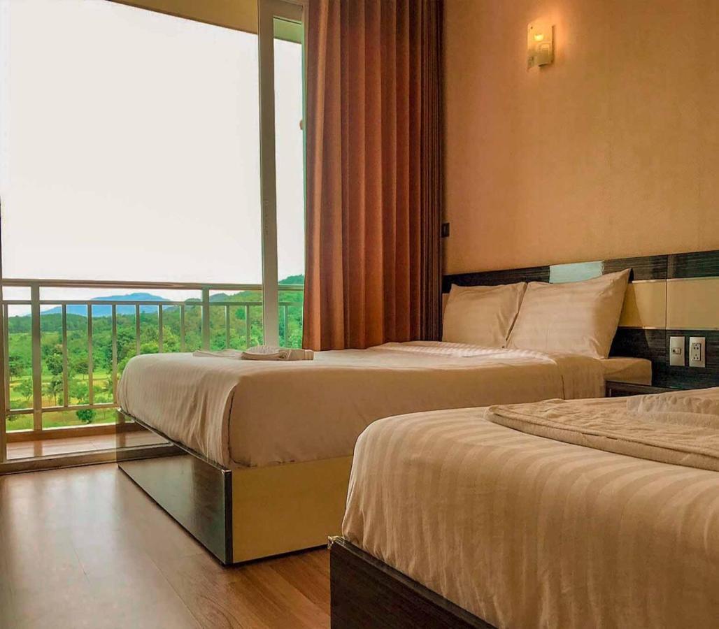 Happy City Golf & Resort Chiang Rai Extérieur photo