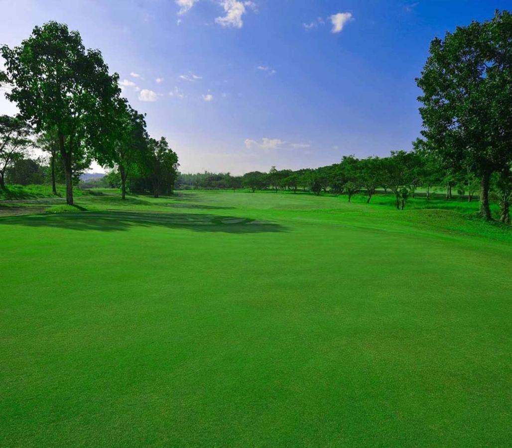 Happy City Golf & Resort Chiang Rai Extérieur photo
